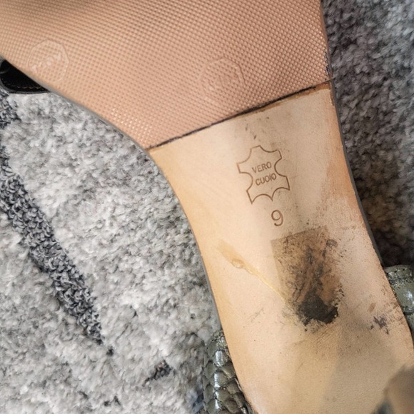 Cynthia Vincent Croc Green Sandals Siz 9 - Picture 6 of 8